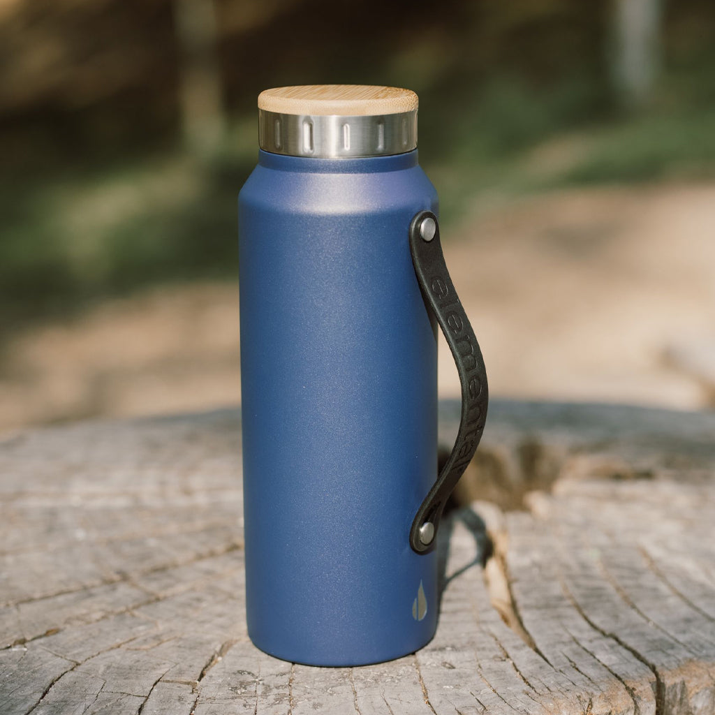 http://elementalbottles.com/cdn/shop/products/navybluelifestyle.jpg?v=1652774669